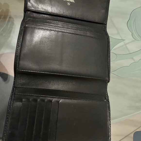 CHANEL CC TIMELESS BLACK CAVIAR LEATHER WALLET with COA - Picture 4 of 9